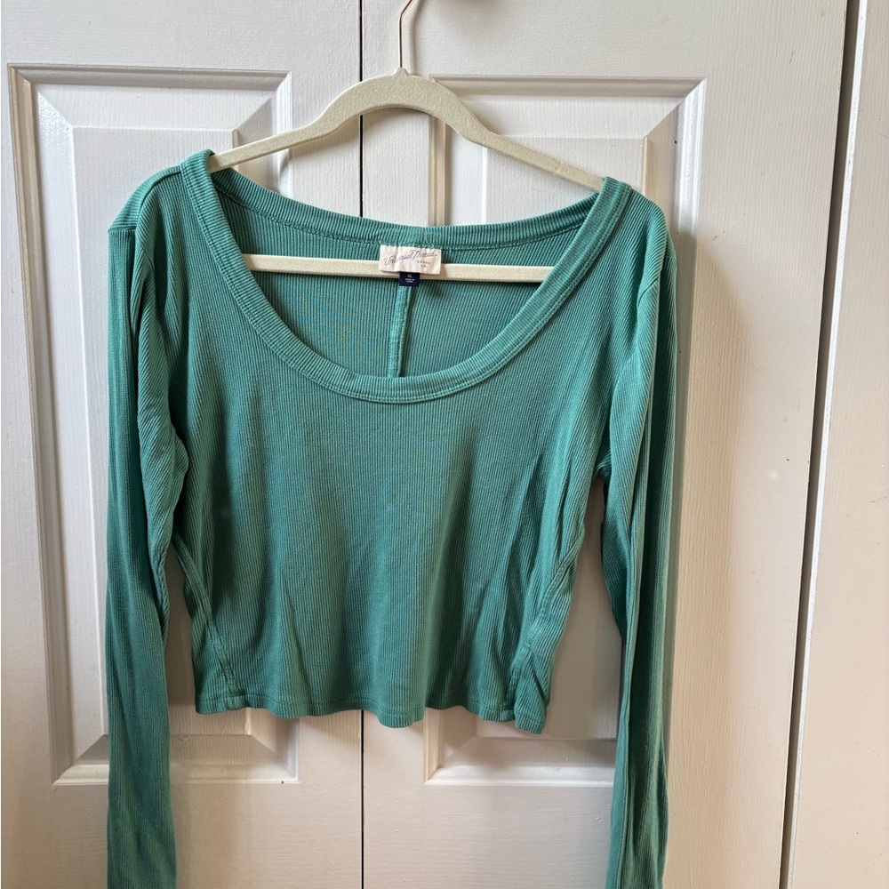 Universal Thread Green Cropped Long Sleeve Blouse